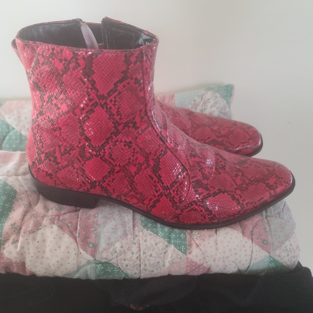 Boohoo Red Snake Chelsea Boots